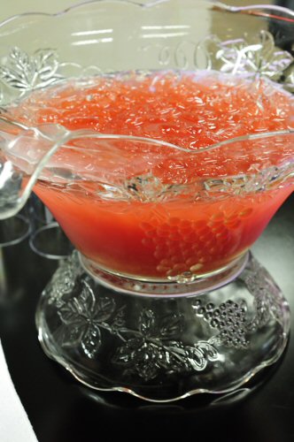 An Alcohol-Free Alternative:  Cosmo Punch for the Holidays