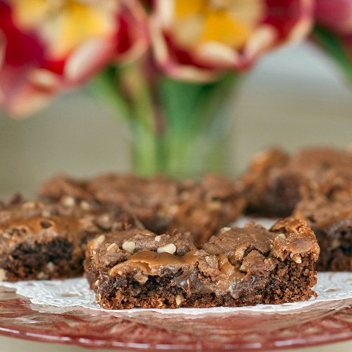caramel-layer-chocolate-squares-recipe-entertainingcouple
