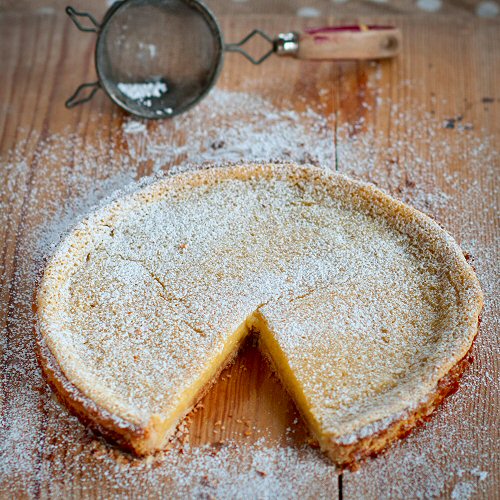 Lemon Tart with Powdered Sugar